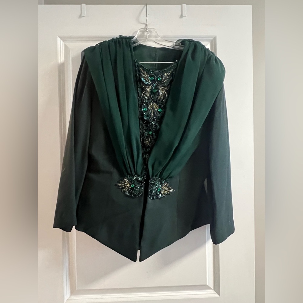 Dave & Johnny Elegant Green Embellished Women's Jacket & Skirt Set